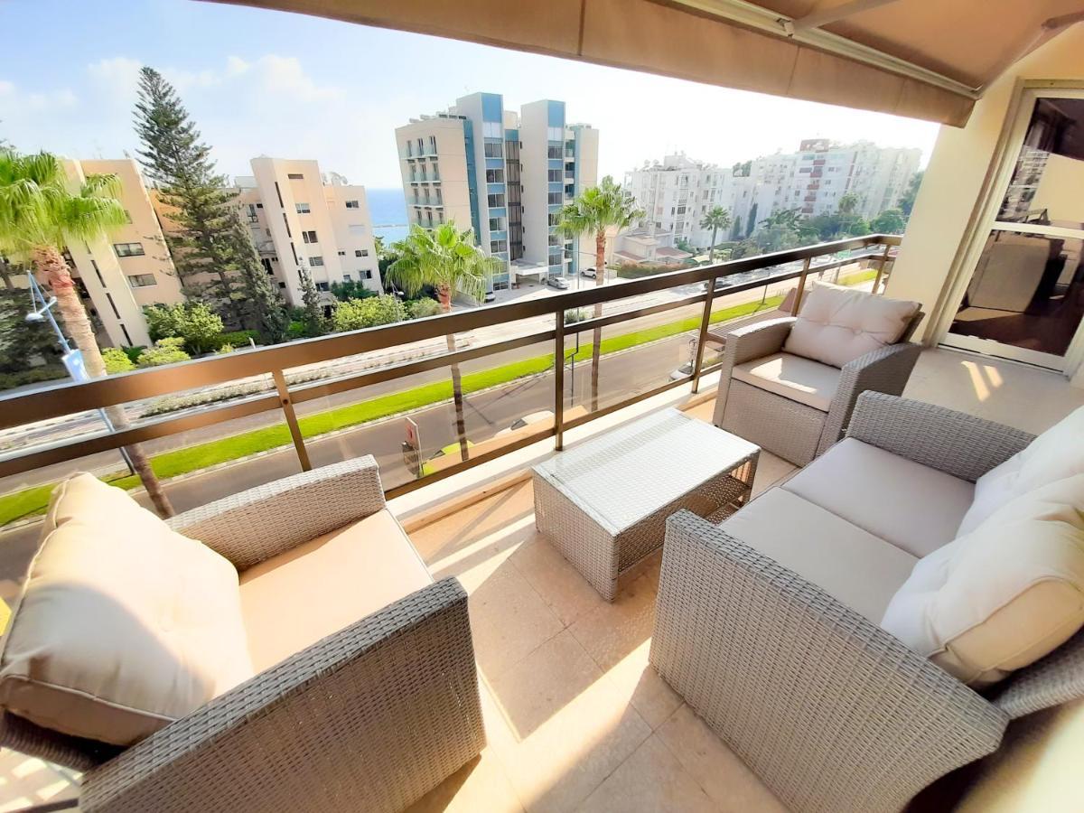 Samson Sea Breeze, 3Bed Sleeps 6, Free Wifi Appartement Limasol Buitenkant foto