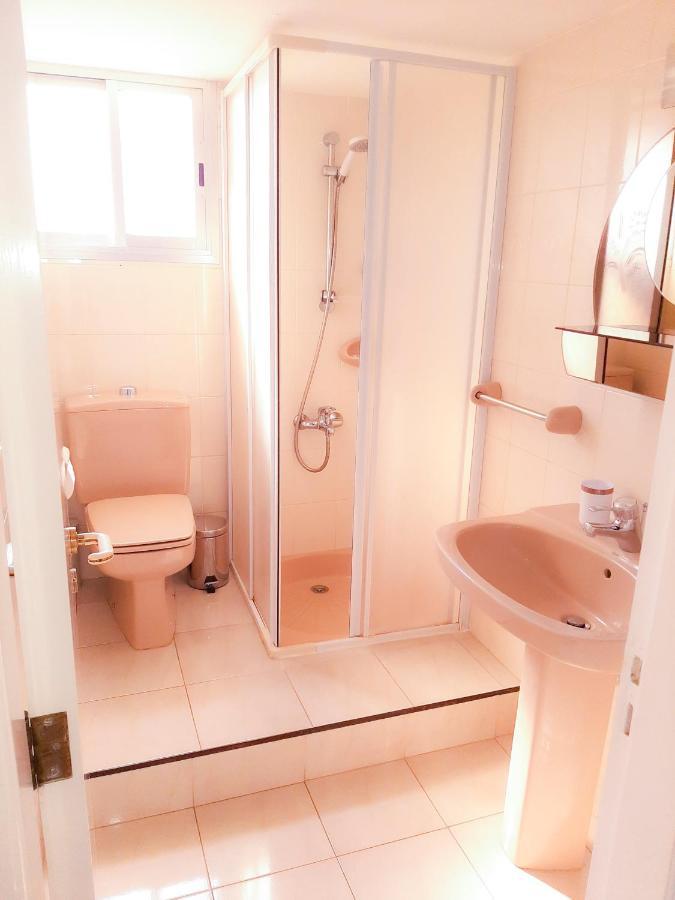 Samson Sea Breeze, 3Bed Sleeps 6, Free Wifi Appartement Limasol Buitenkant foto