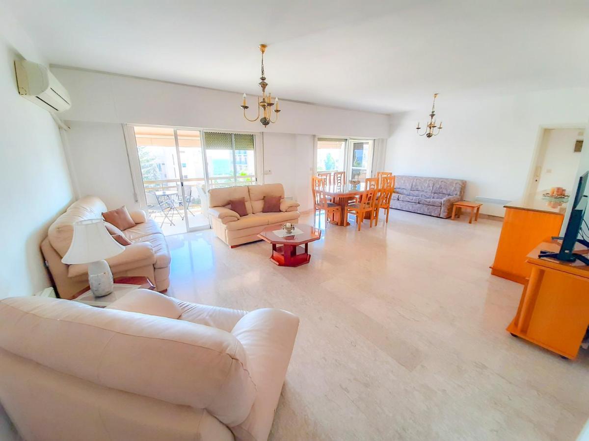 Samson Sea Breeze, 3Bed Sleeps 6, Free Wifi Appartement Limasol Buitenkant foto