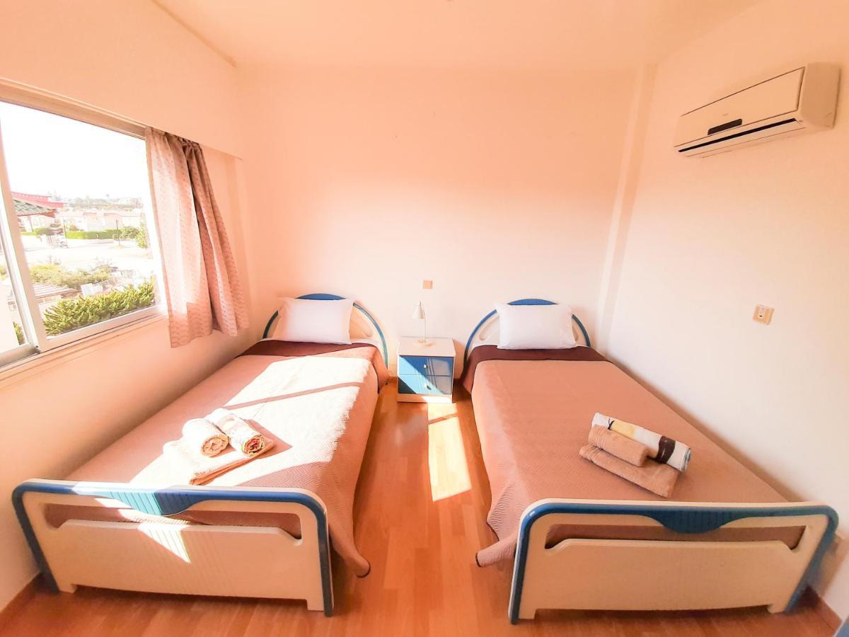 Samson Sea Breeze, 3Bed Sleeps 6, Free Wifi Appartement Limasol Buitenkant foto